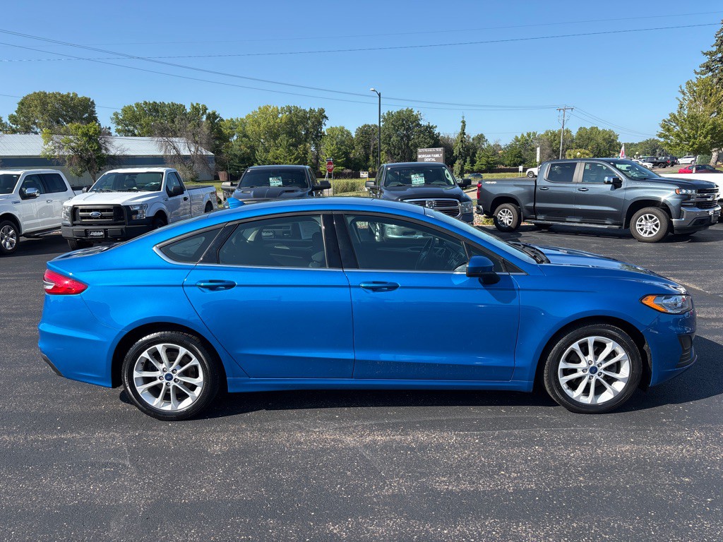 2020 Ford Fusion Image 2