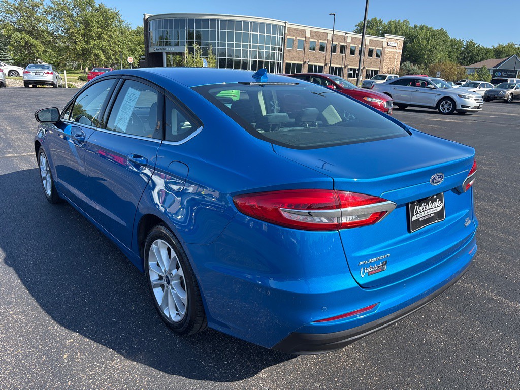 2020 Ford Fusion Image 5