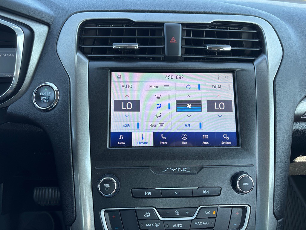 2020 Ford Fusion Image 20