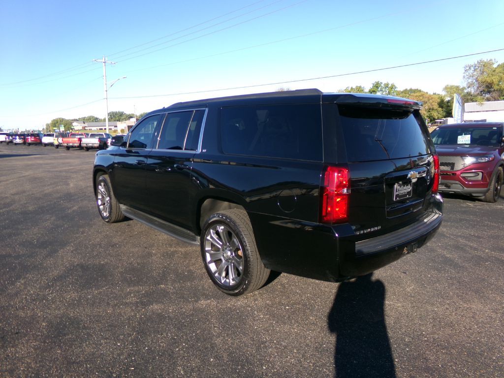 2015 Chevrolet Suburban Image 8