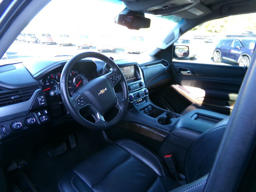 2015 Chevrolet Suburban Image 16