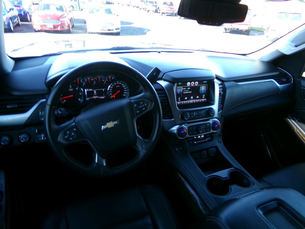 2015 Chevrolet Suburban Image 18