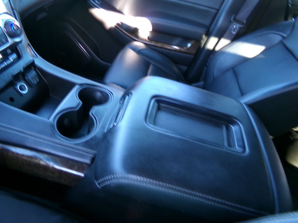 2015 Chevrolet Suburban Image 35