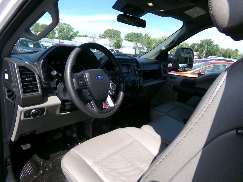 2022 Ford F-250 Image 13
