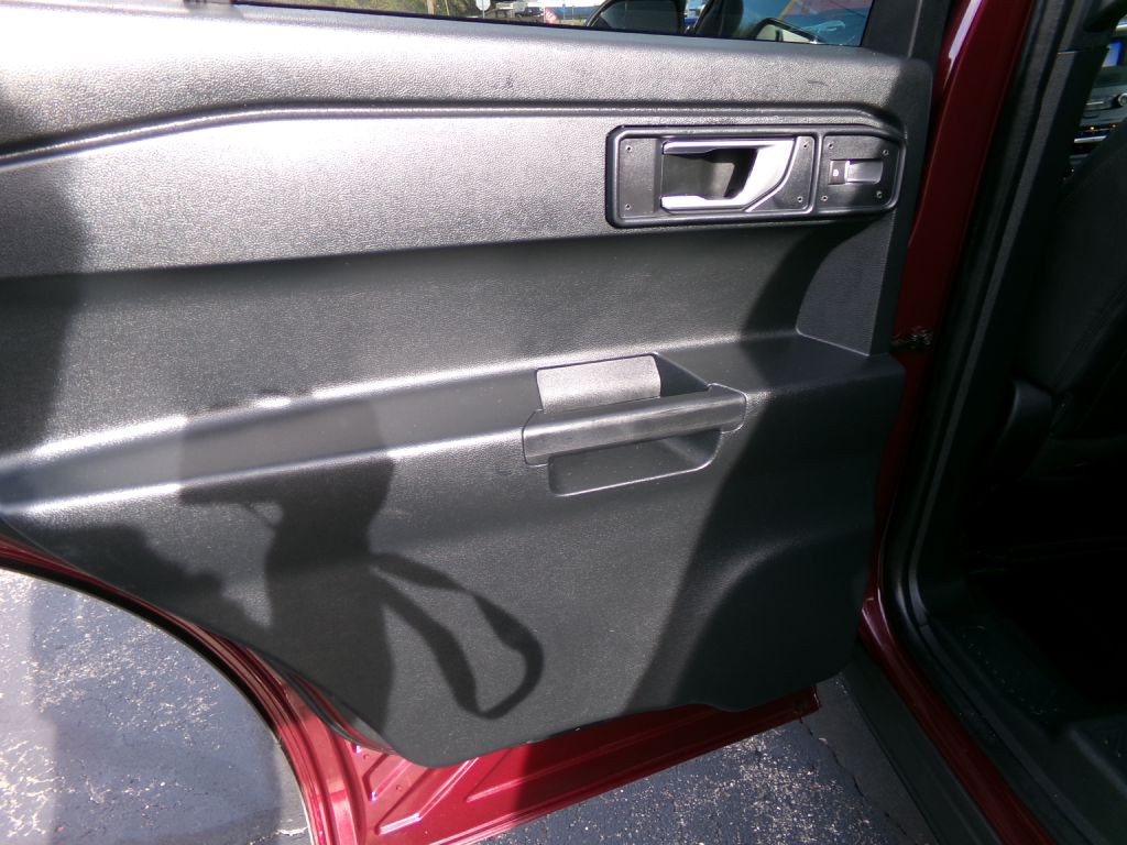 2021 Ford Explorer Image 30