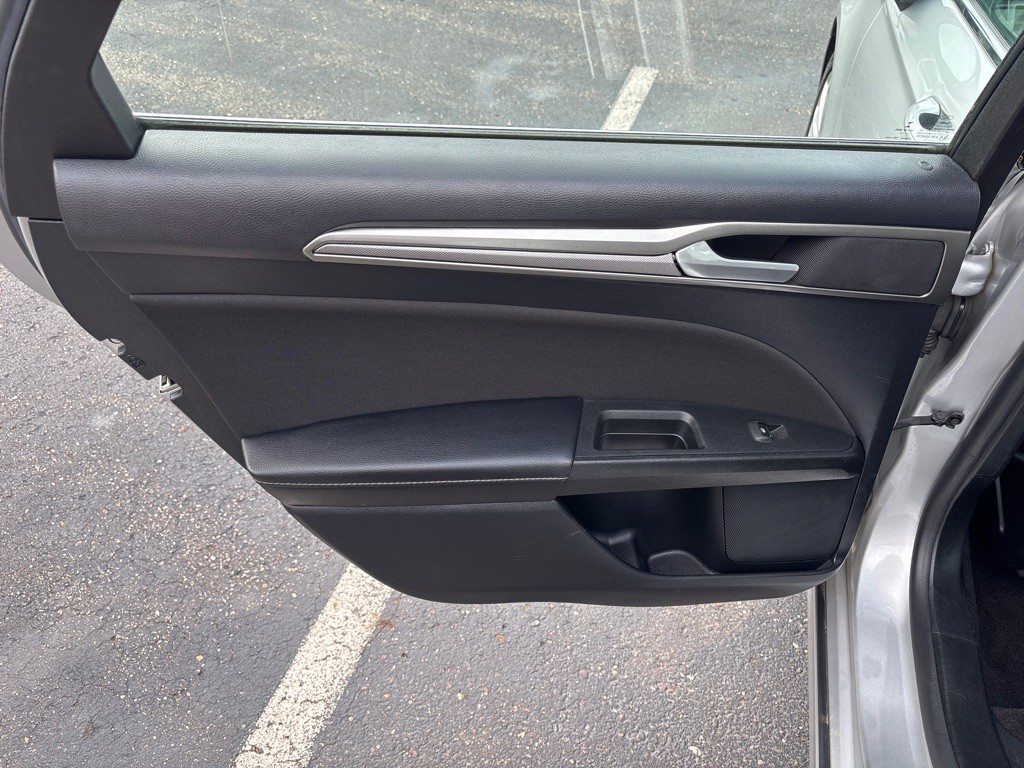 2019 Ford Fusion Image 28