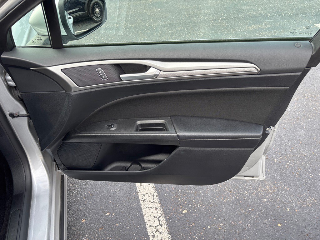 2019 Ford Fusion Image 33