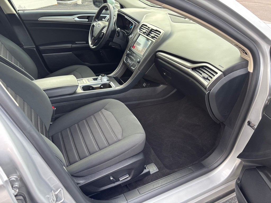 2019 Ford Fusion Image 34