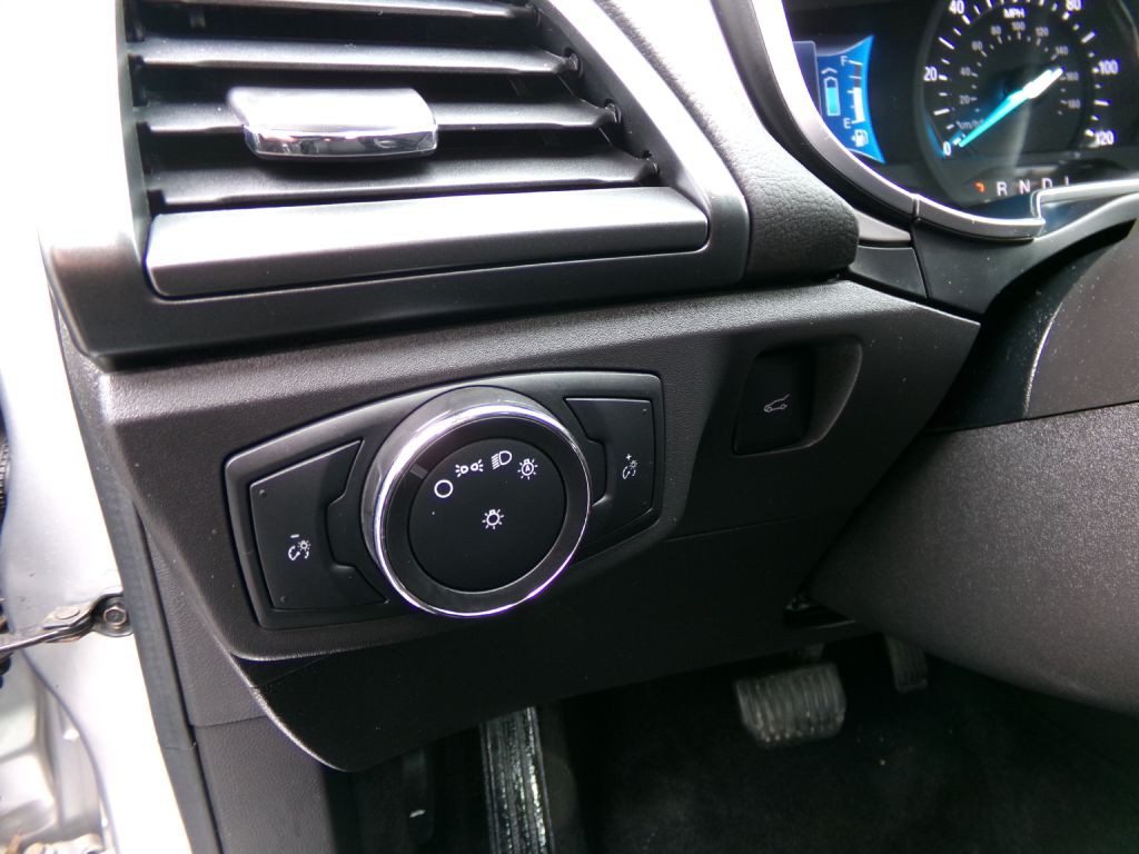 2014 Ford Fusion Image 16