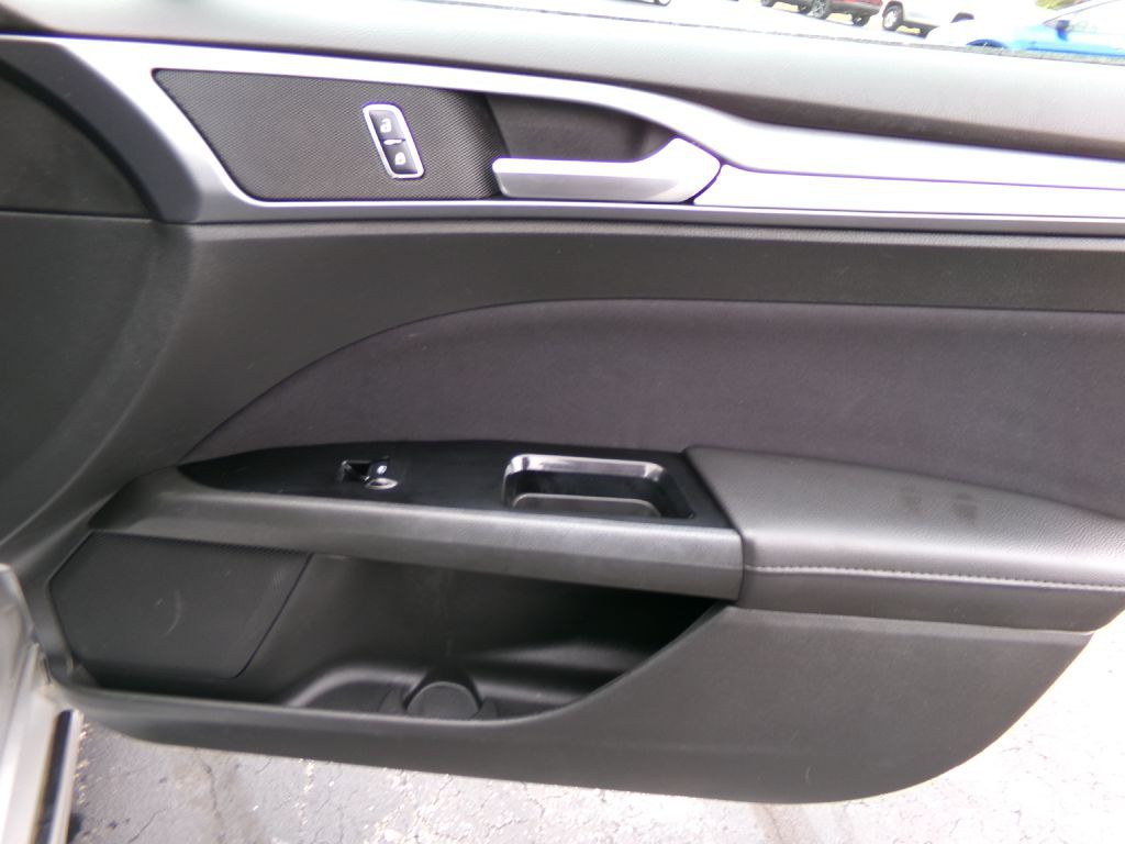 2014 Ford Fusion Image 31