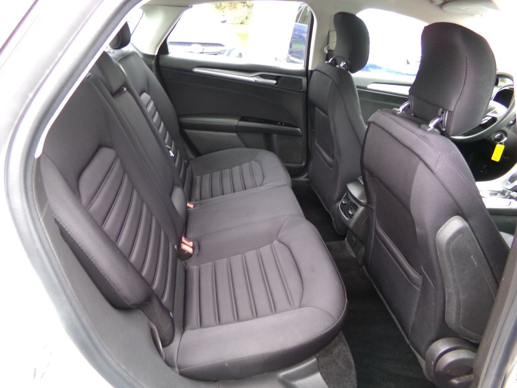 2014 Ford Fusion Image 34