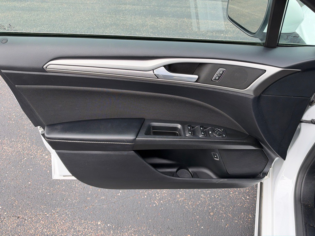 2019 Ford Fusion Image 9