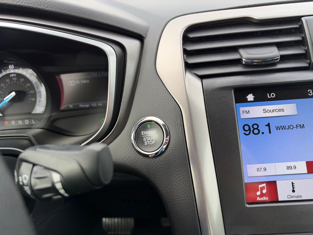 2019 Ford Fusion Image 18