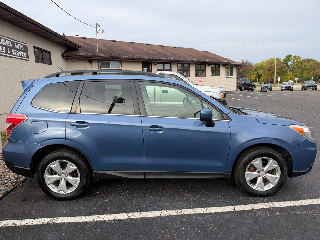 2015 Subaru Forester Image 2