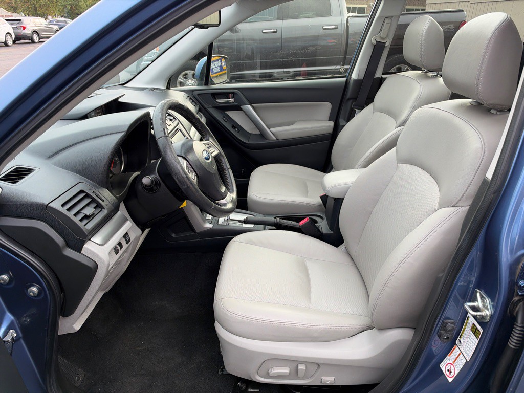 2015 Subaru Forester Image 12
