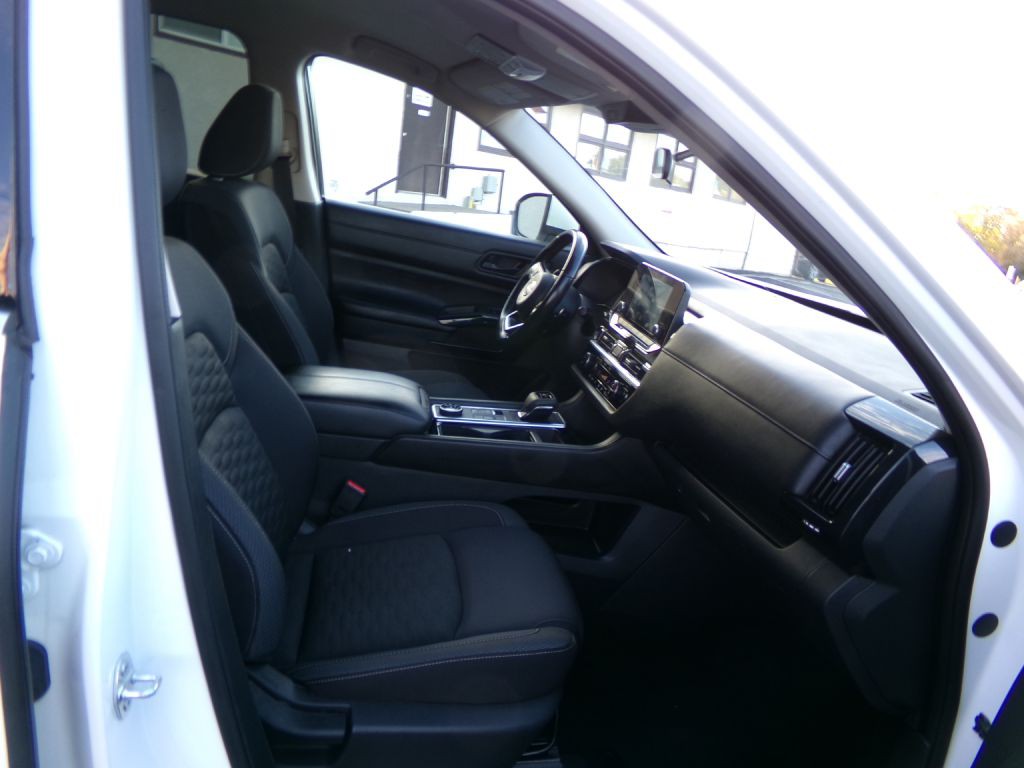 2024 Nissan Pathfinder Image 41