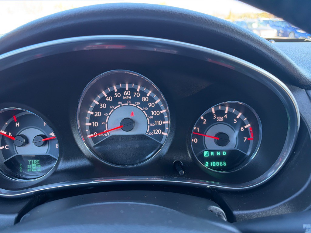 2013 Chrysler 200 Image 13
