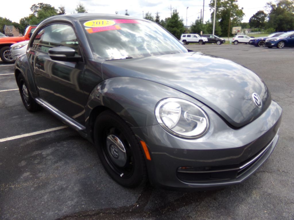 2012 Volkswagen Beetle Image 4