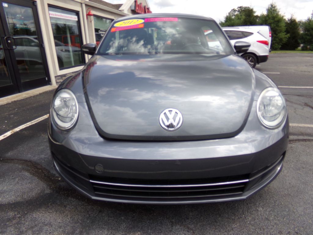 2012 Volkswagen Beetle Image 12