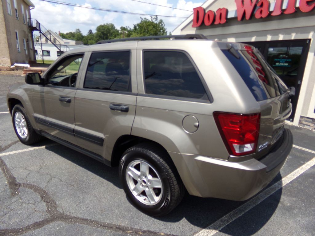 2006 Jeep Grand Cherokee Image 2