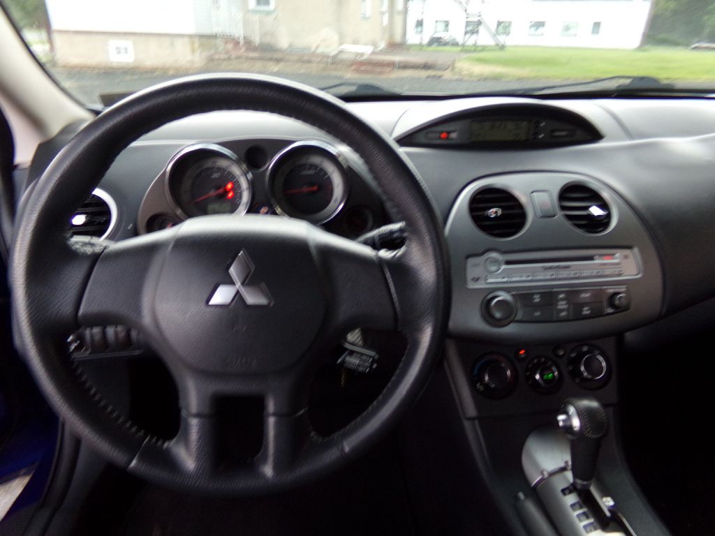 2006 Mitsubishi Eclipse Image 9