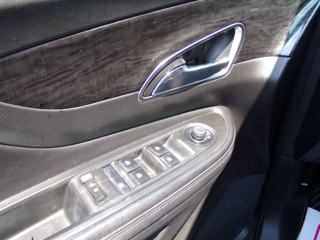 2015 Buick Enclave Image 16