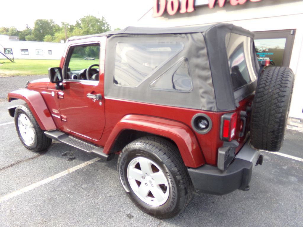 2010 Jeep Wrangler Image 2