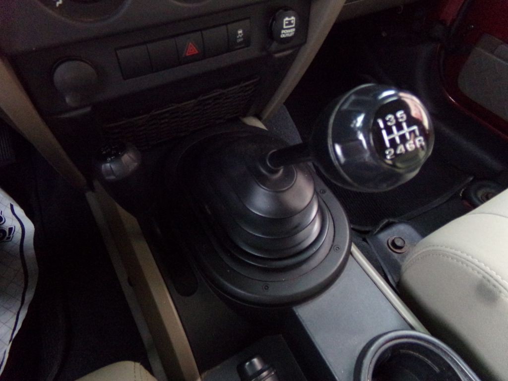 2010 Jeep Wrangler Image 12