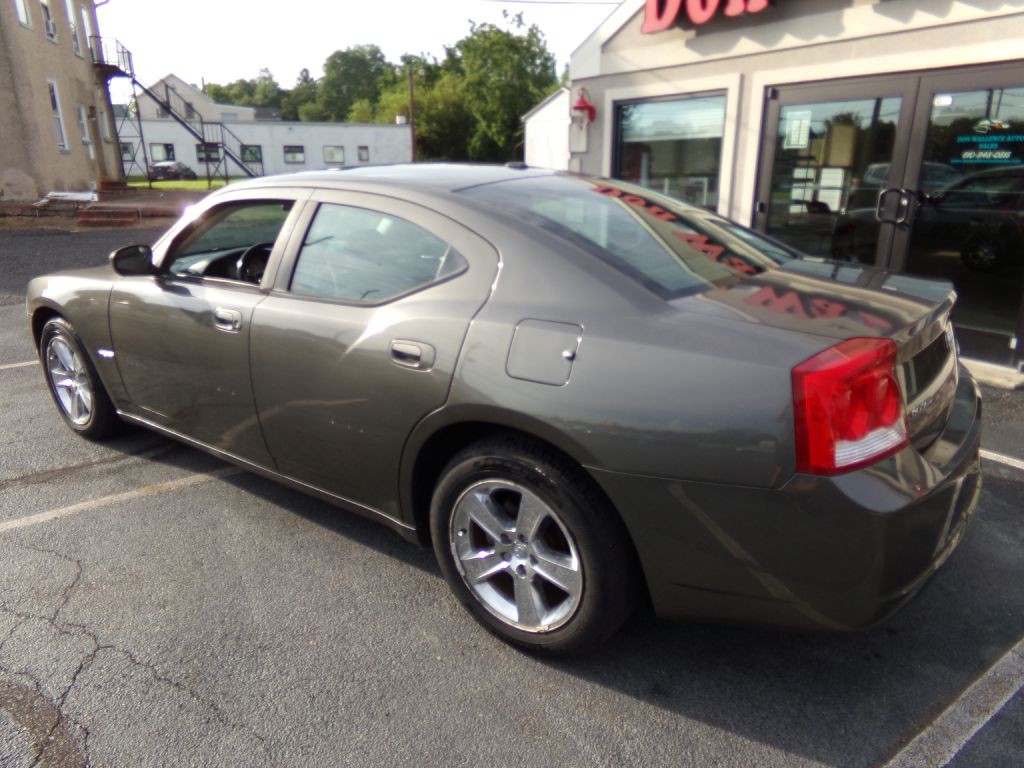 2010 Dodge Charger Image 2