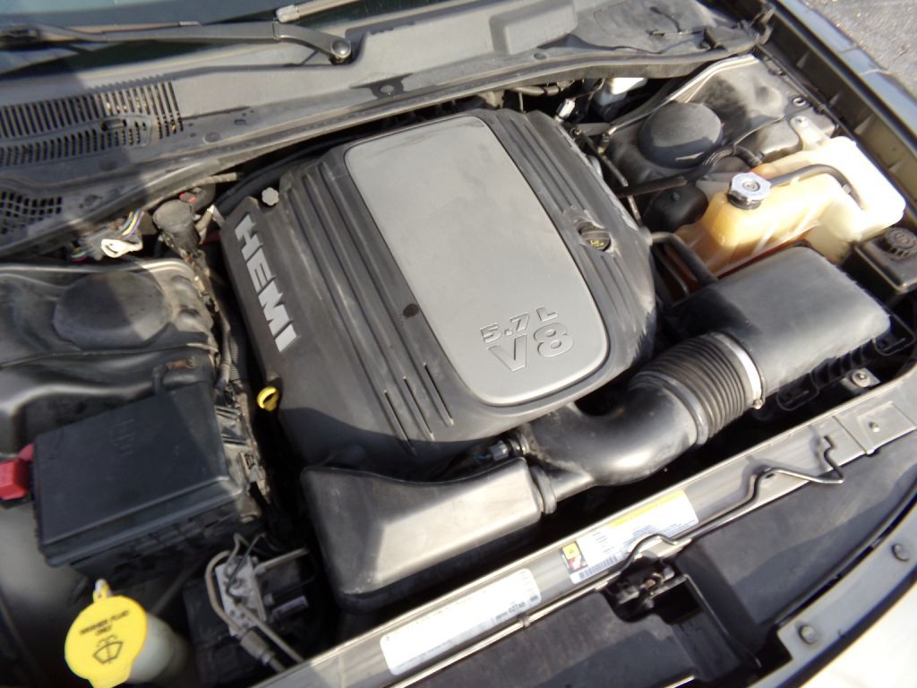 2010 Dodge Charger Image 22