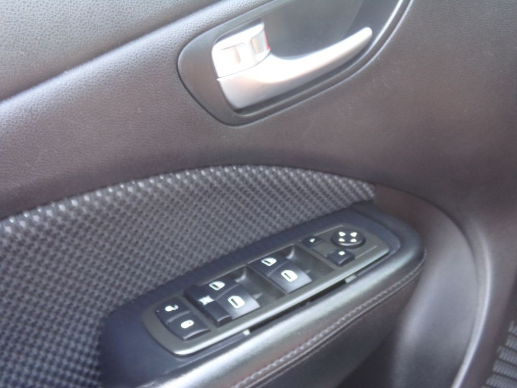 2015 Dodge Dart Image 15
