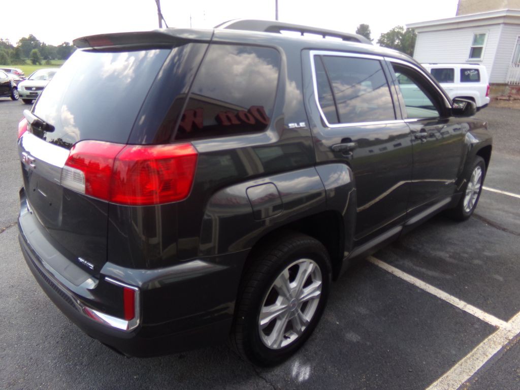 2017 GMC Terrain Image 3