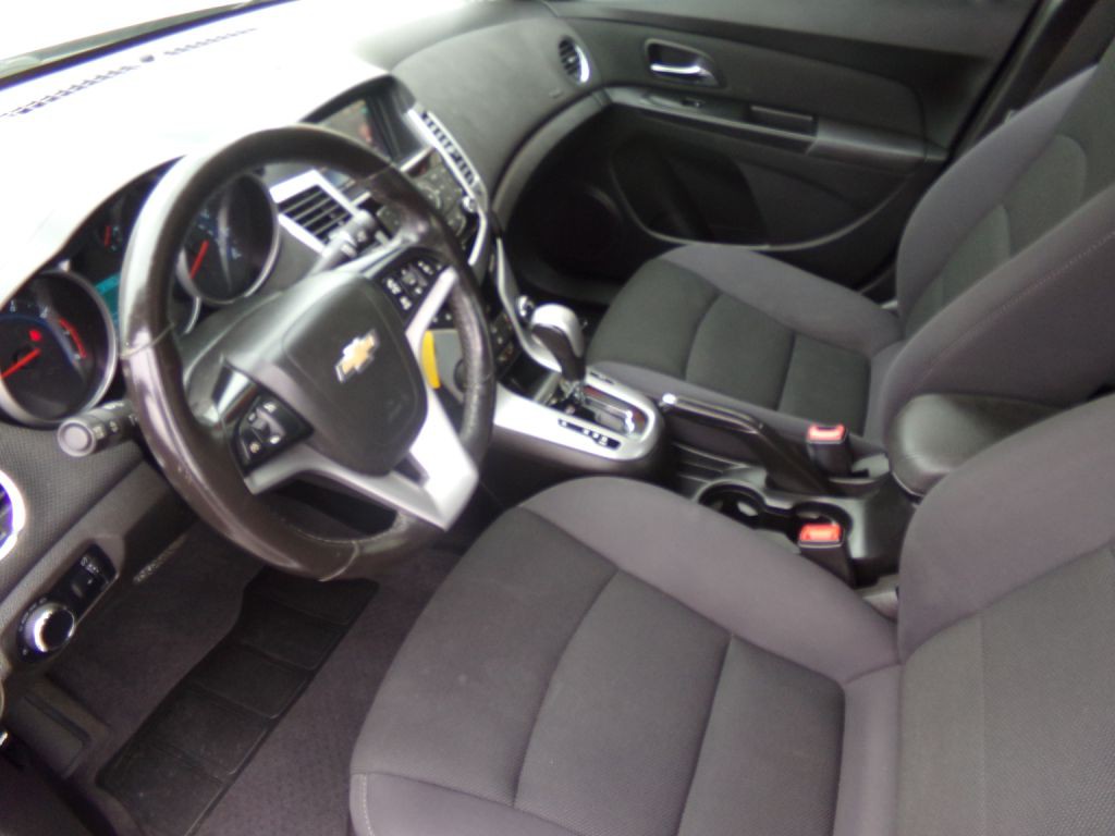 2013 Chevrolet Cruze Image 7