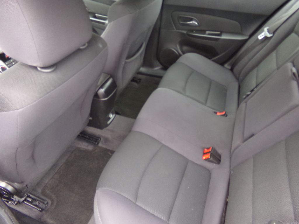 2013 Chevrolet Cruze Image 8