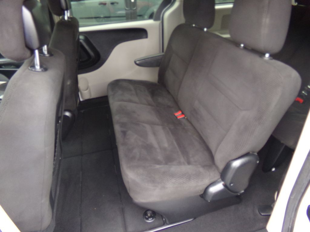2016 Dodge Grand Caravan Image 8
