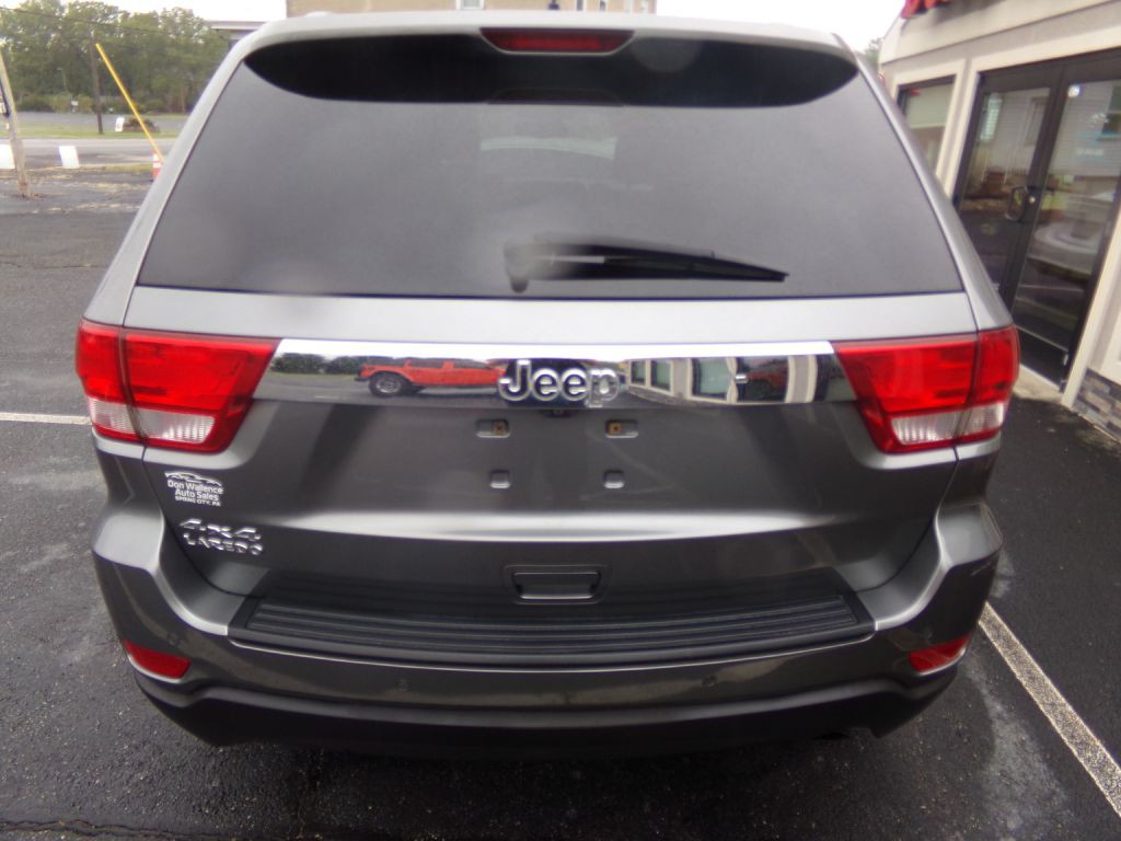 2011 Jeep Grand Cherokee Image 3