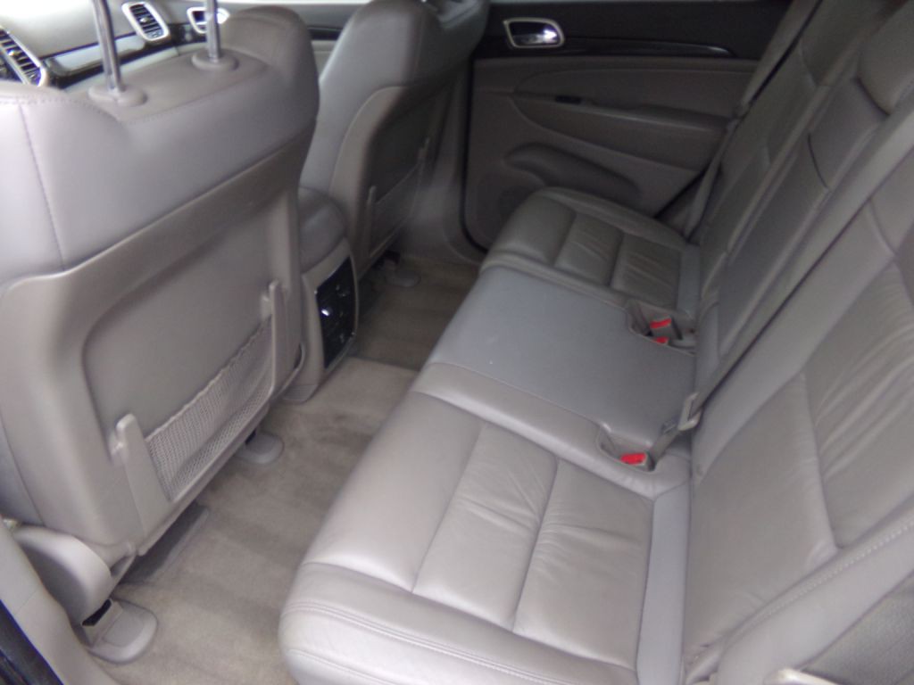2011 Jeep Grand Cherokee Image 8