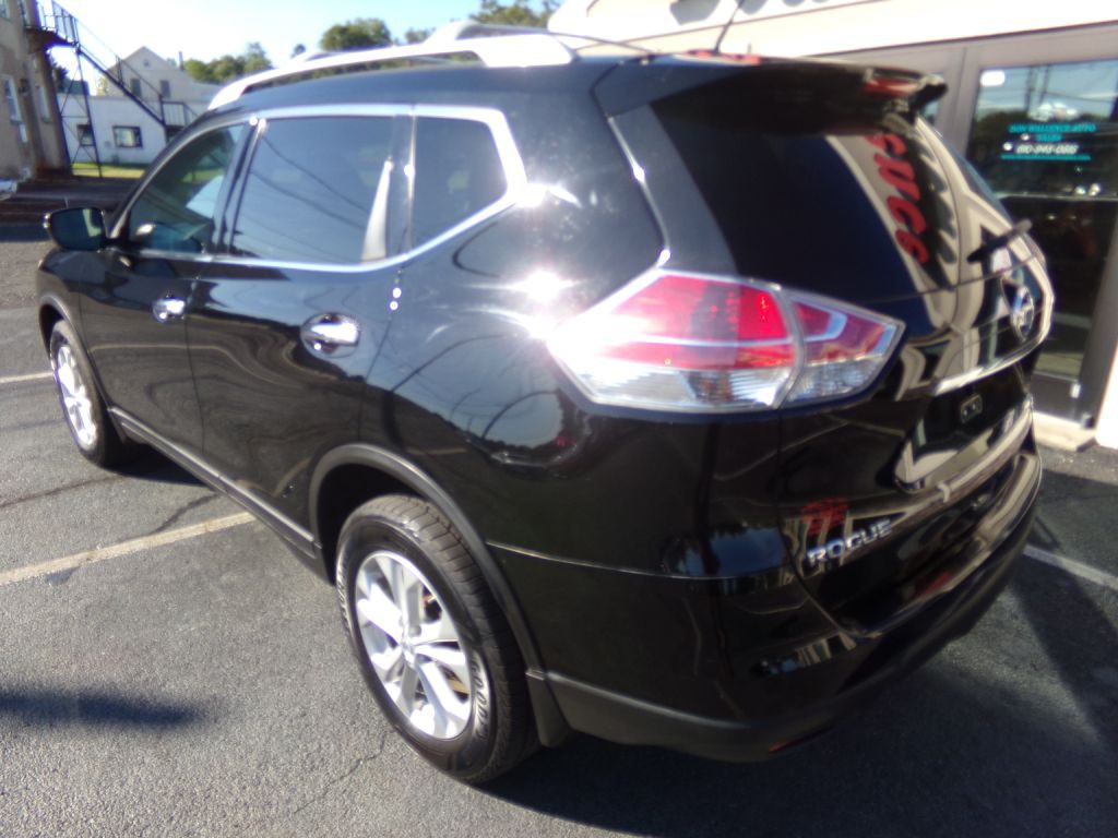 2015 Nissan Rogue Image 2