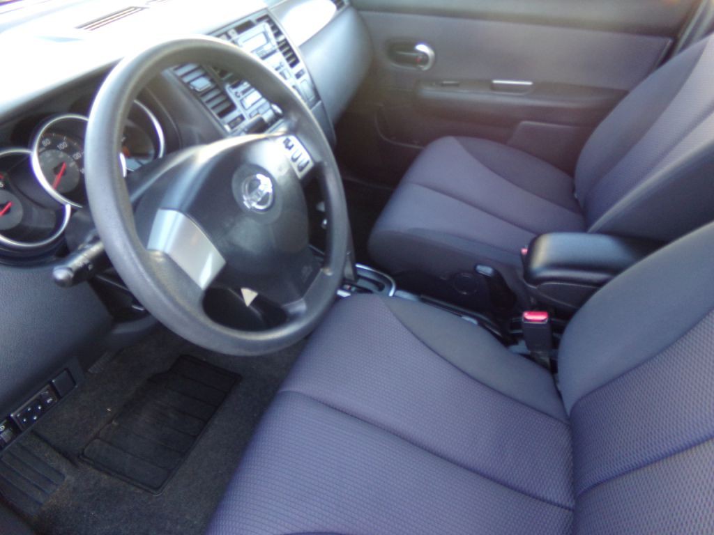 2007 Nissan Versa Image 7