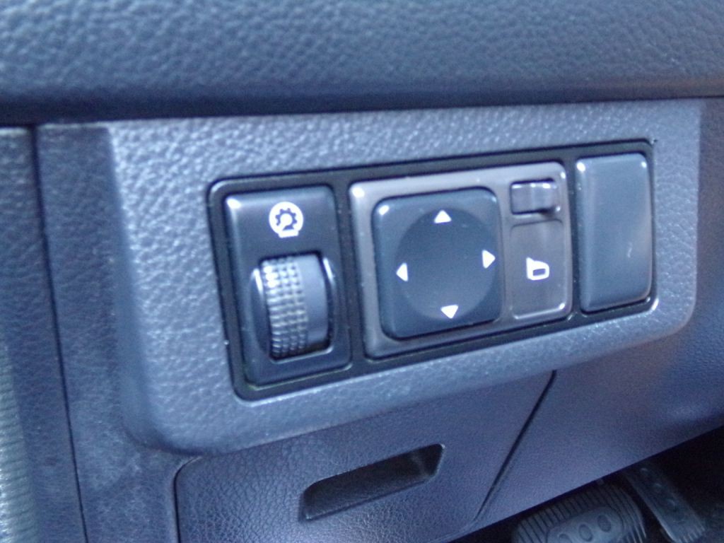 2007 Nissan Versa Image 13