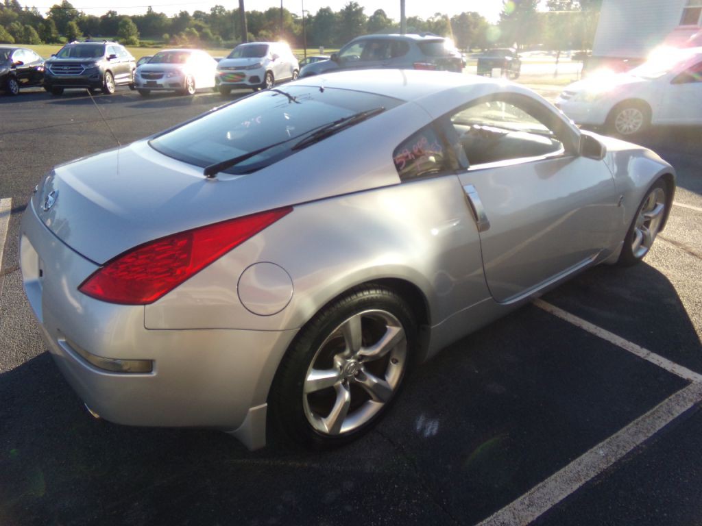 2007 Nissan 350Z Image 4