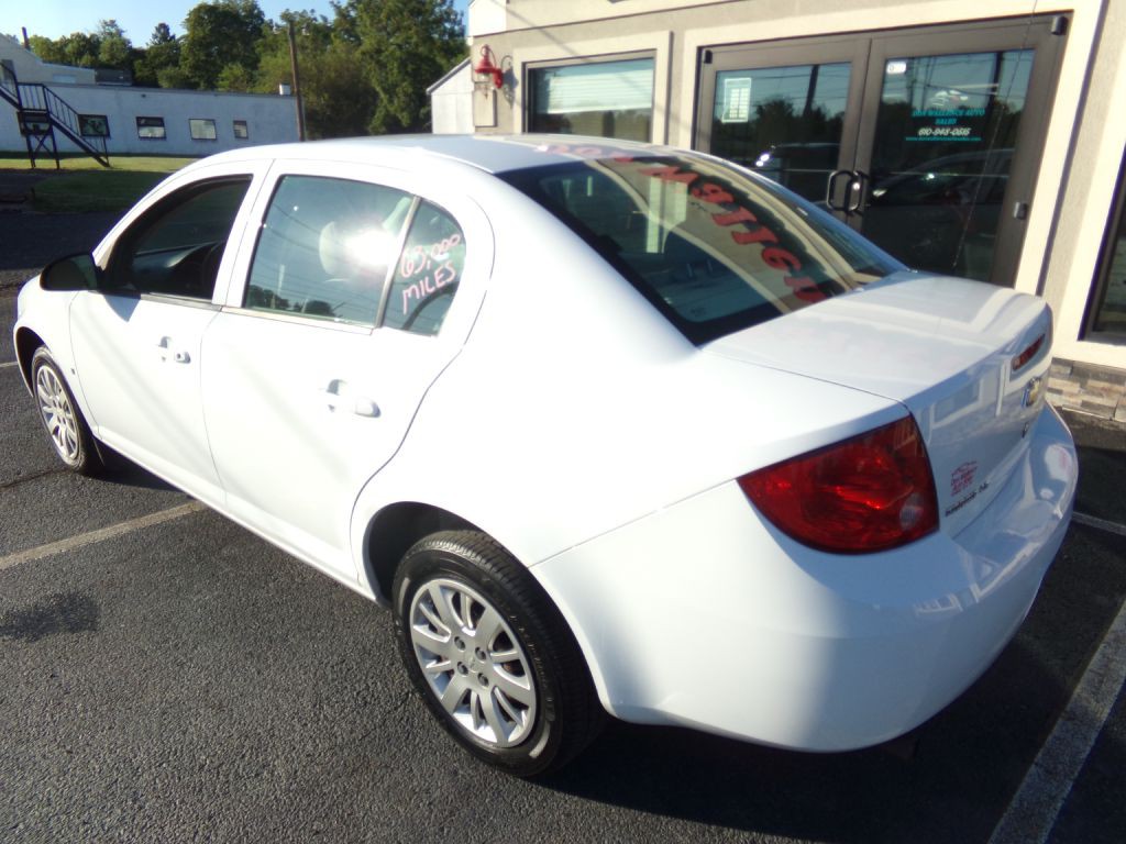 2009 Chevrolet Cobalt Image 2