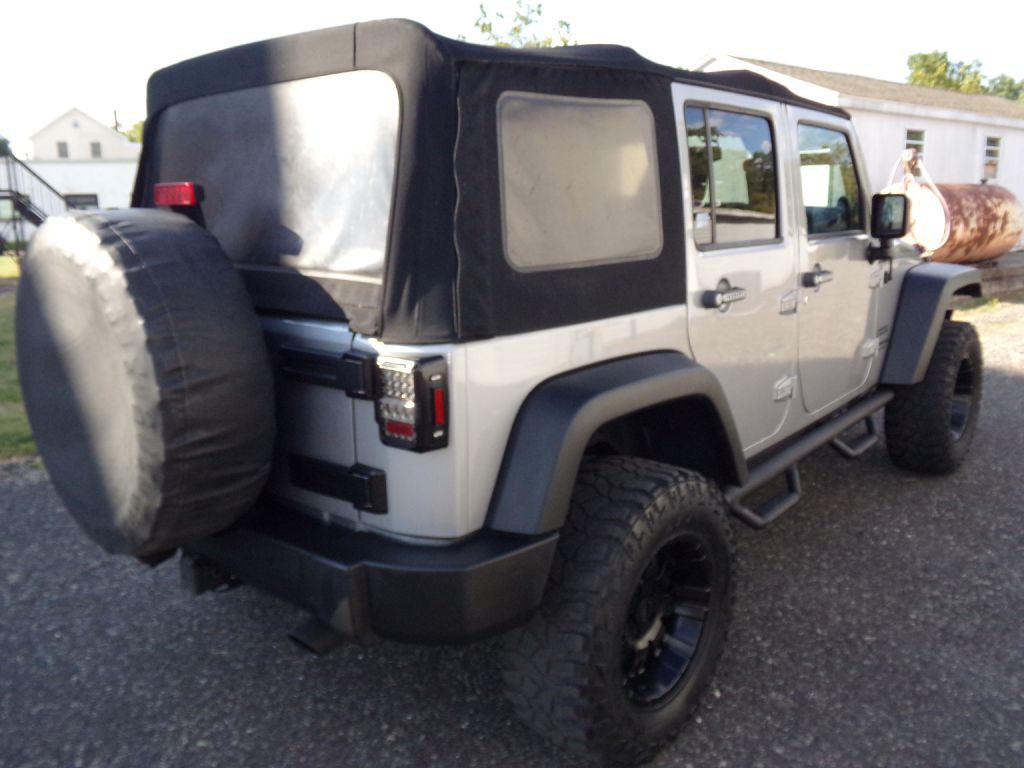 2014 Jeep Wrangler Unlimited Image 3