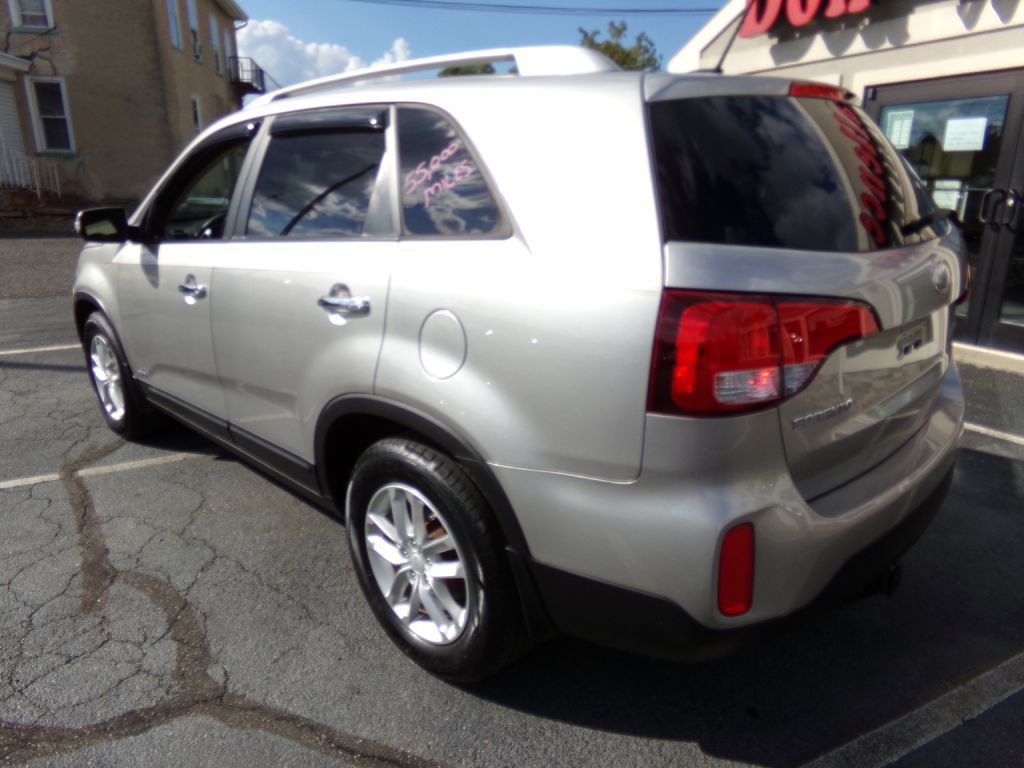 2014 Kia Sorento Image 2