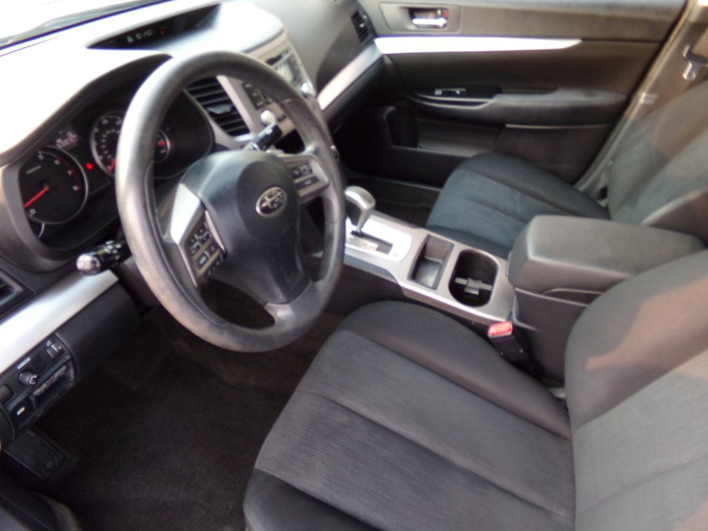 2013 Subaru Legacy Image 7