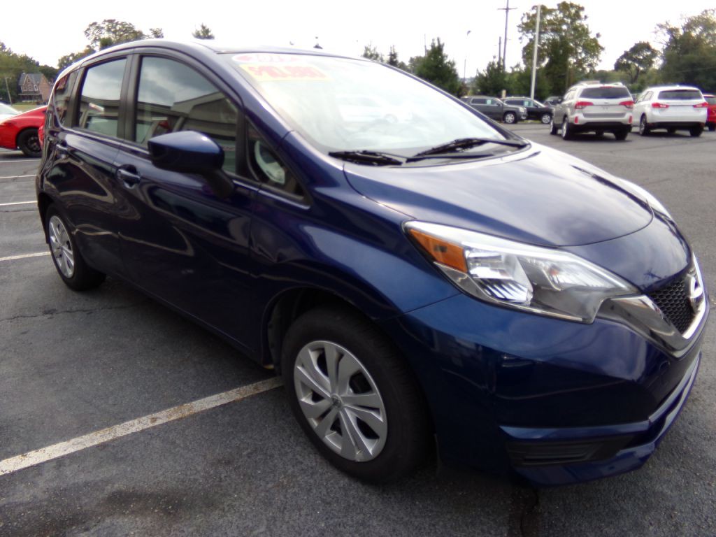 2019 Nissan Versa Image 4