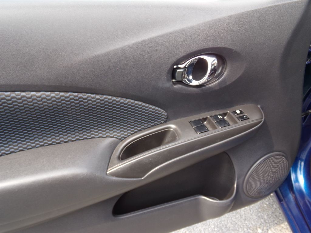 2019 Nissan Versa Image 14