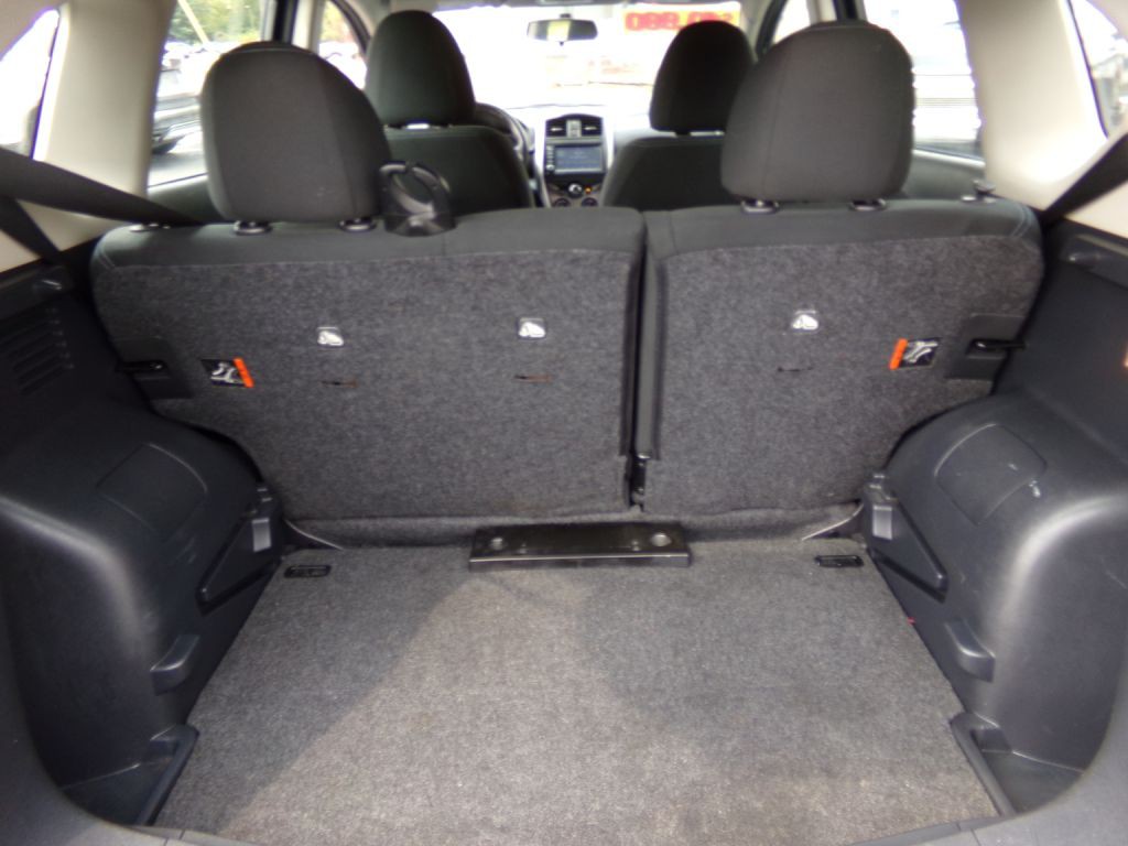 2019 Nissan Versa Image 19