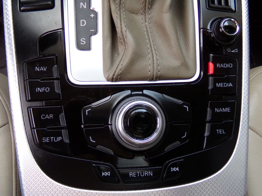 2012 Audi A4 Image 11