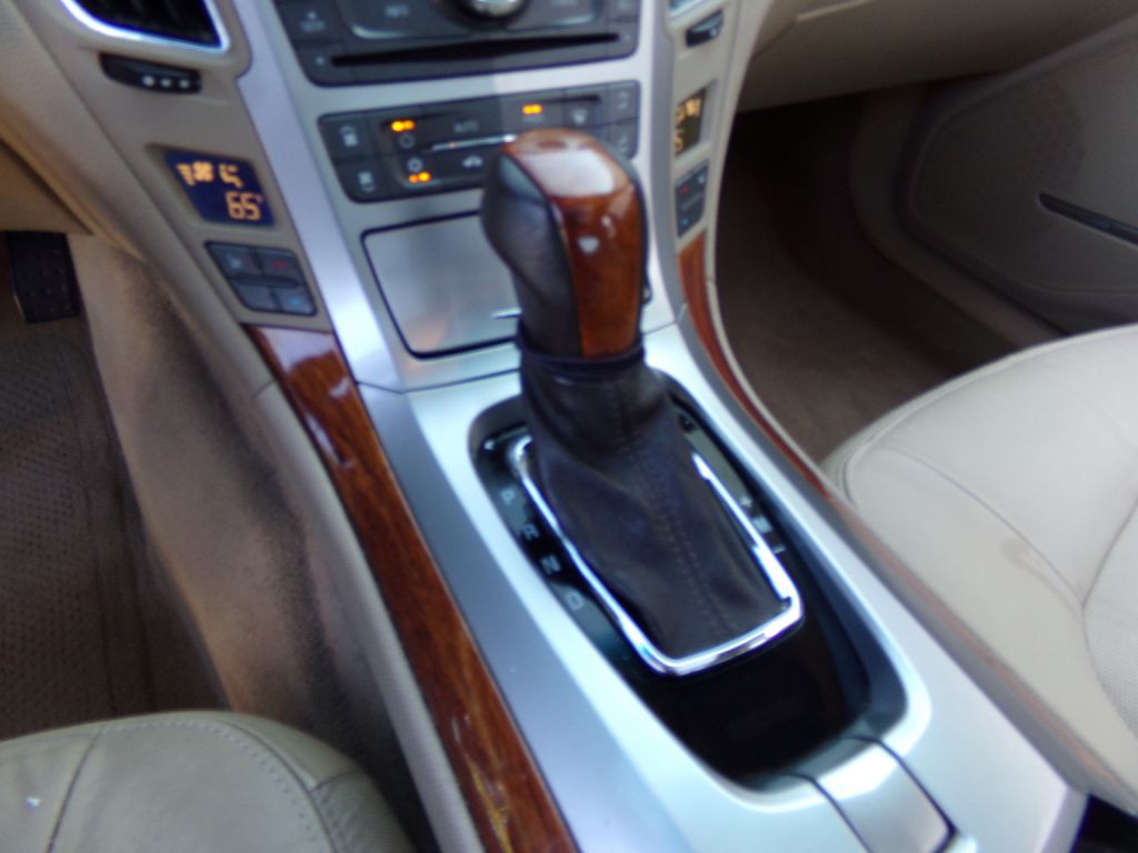 2011 Cadillac CTS Image 9